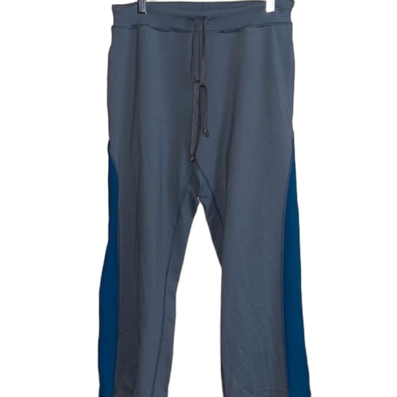 Lululemon Pants - Picture 1 of 6